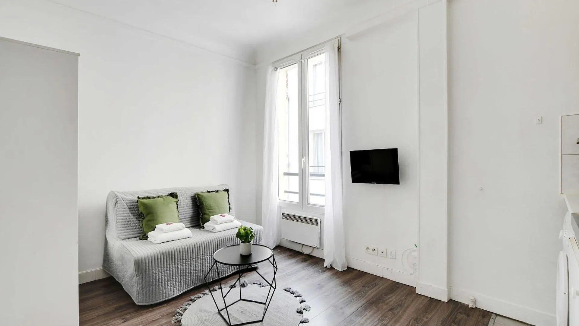 Studio - 2P- Place De Clichy Paris Apartment