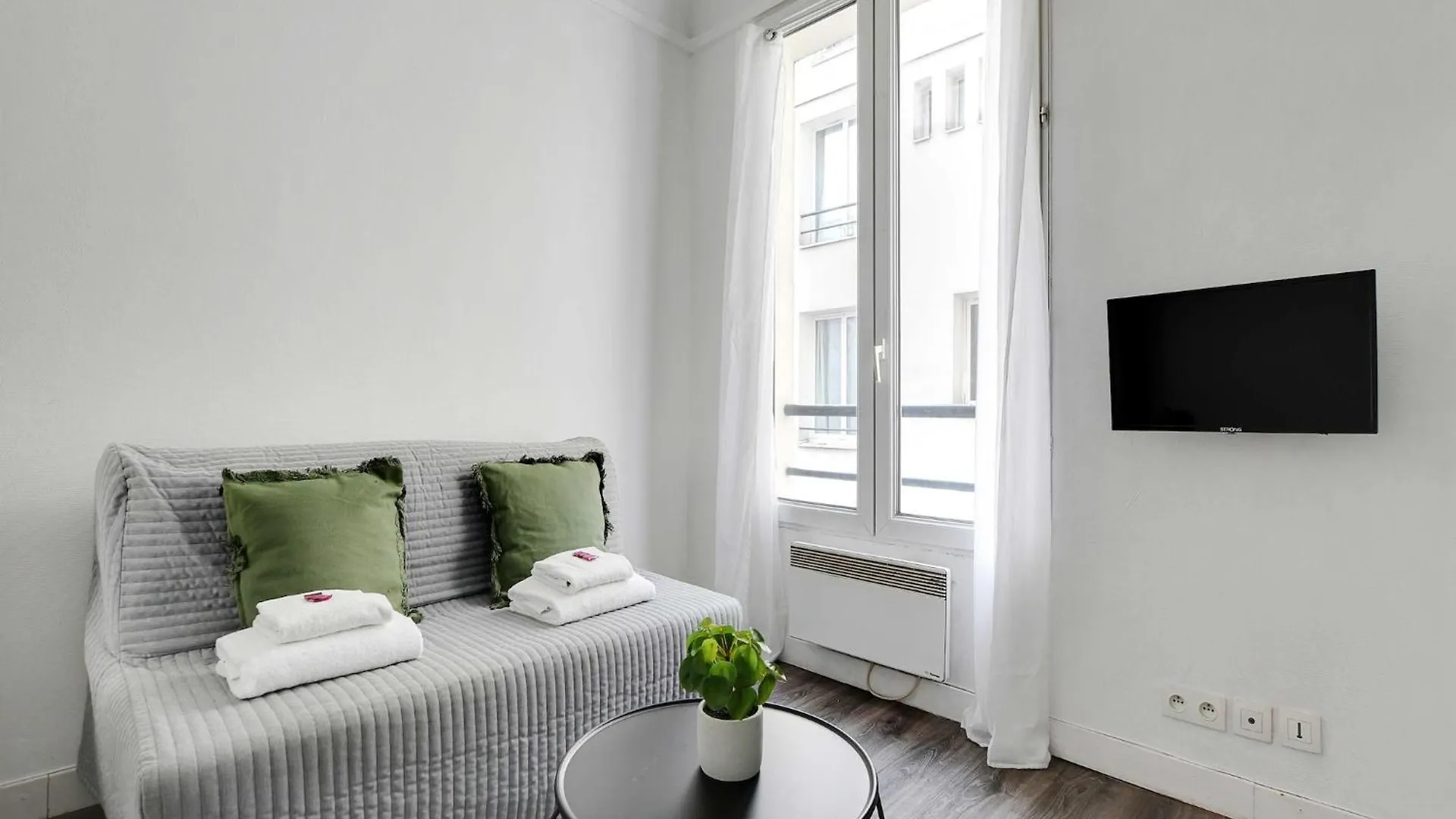 Studio - 2P- Place De Clichy Paris 0*,